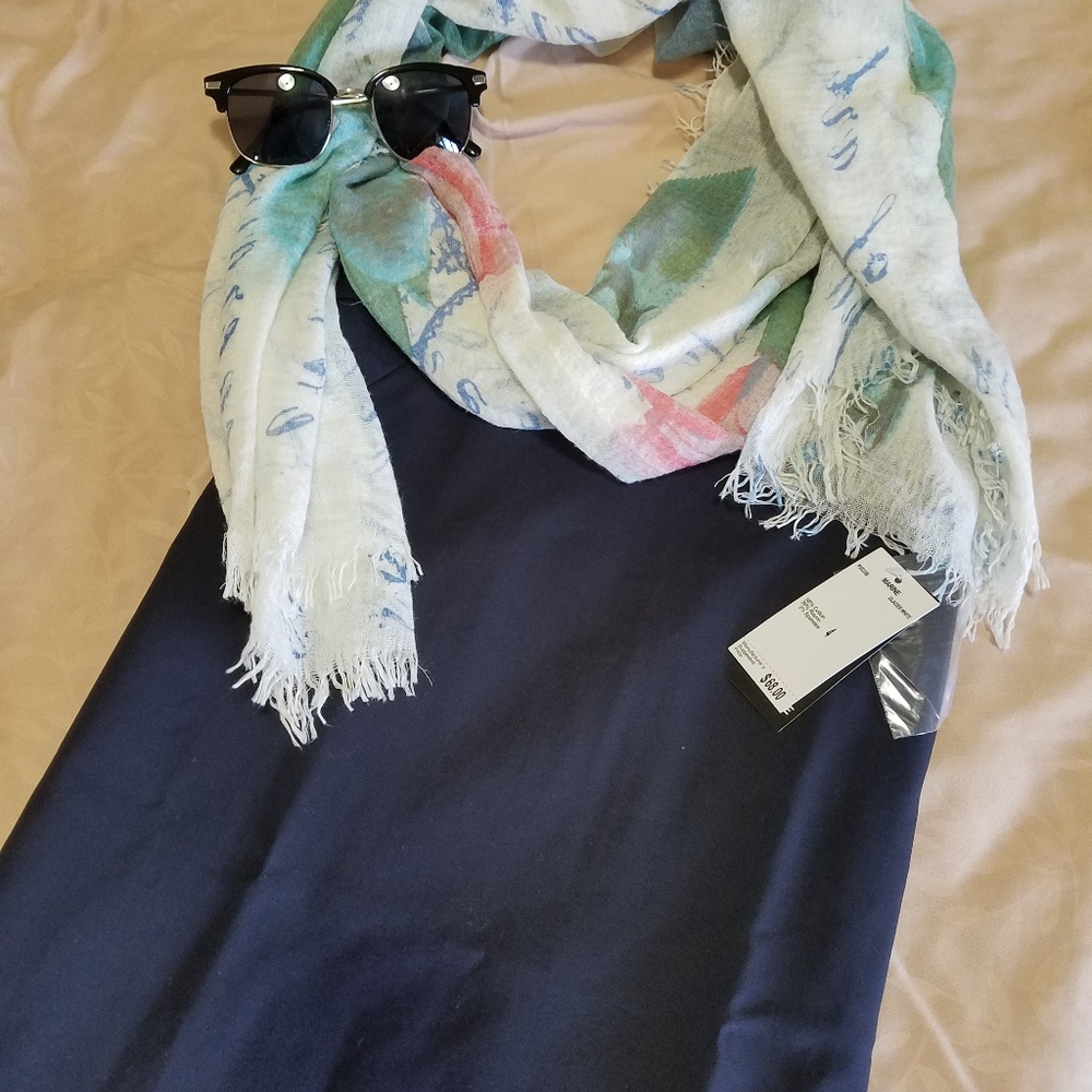 CLASSIC NAVY PENCIL SKIRT